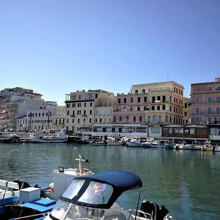 Christy Suite Elegante Appartamento Nel Centro Storico Di Anzio Exterior foto