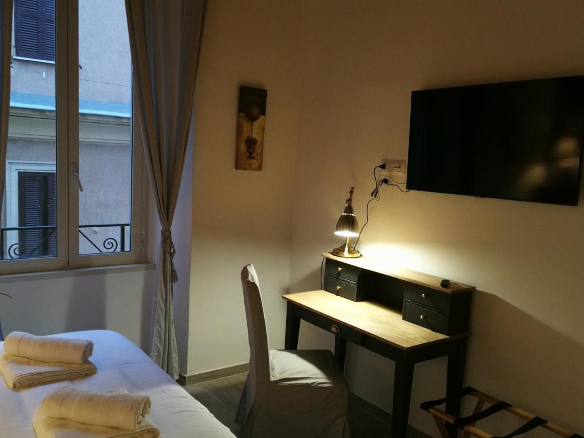 Christy Suite Elegante Appartamento Nel Centro Storico Di Anzio Exterior foto